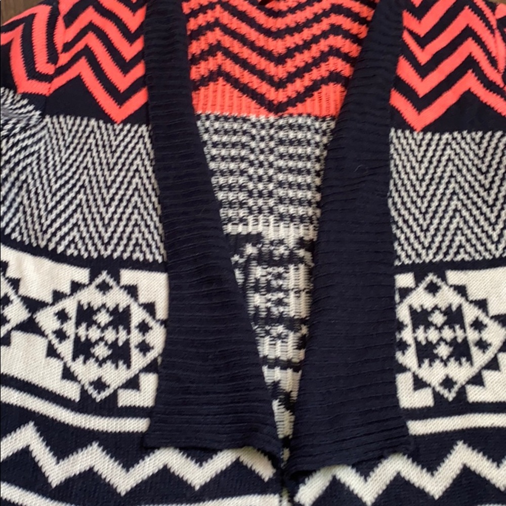 Sweater - Picture 4 of 6